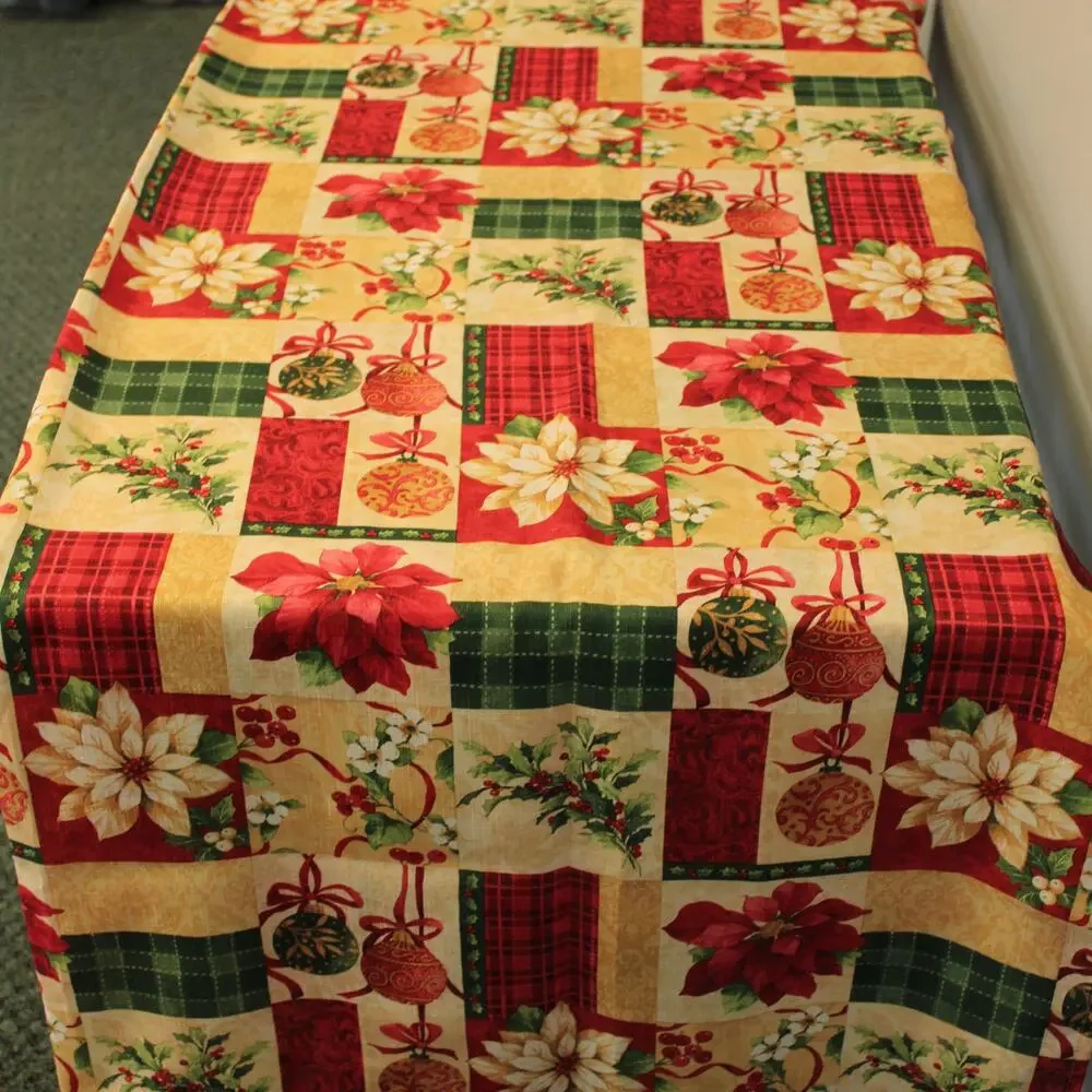 Christmas Tablecloth Red Green Patchwork Country Floral Ornaments 70x42
